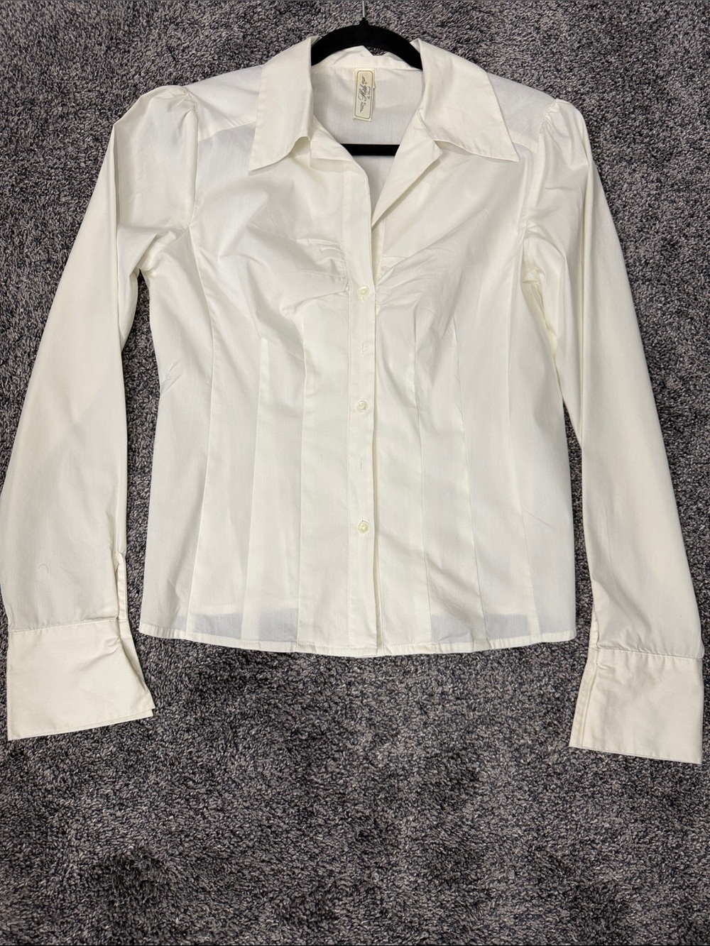 Chenault White Long-Sleeve Button-Down Blouse - Size 6